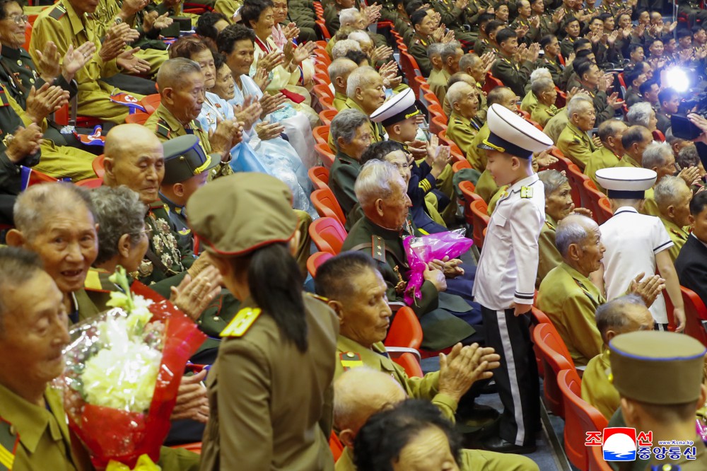 22-조국해방전쟁승리72돐 성대히 경축